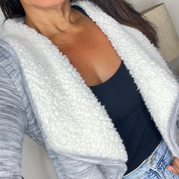 GreenTea Sweaters - GREEN Tea Ladies Heathered Gray Sherpa Open Water fall Sweater Coat jacket M